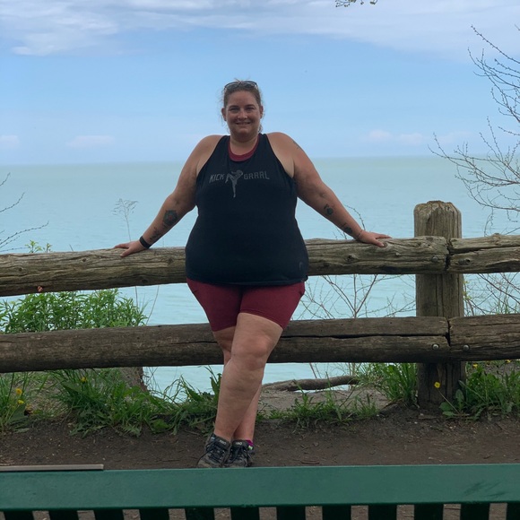 Meet your Posher, Lori - Picture 1 of 1